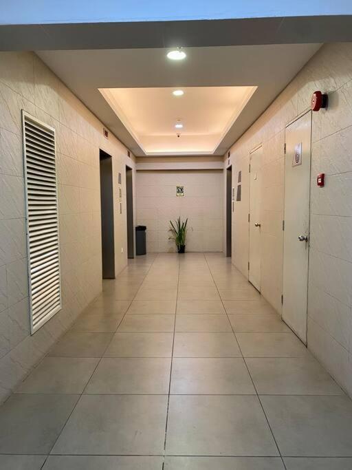 شقة Spacious 3R,2R,Studio 5Min Walk To Time Square,Lalaport, Pool,Gym,Wifi كوالالمبور المظهر الخارجي الصورة
