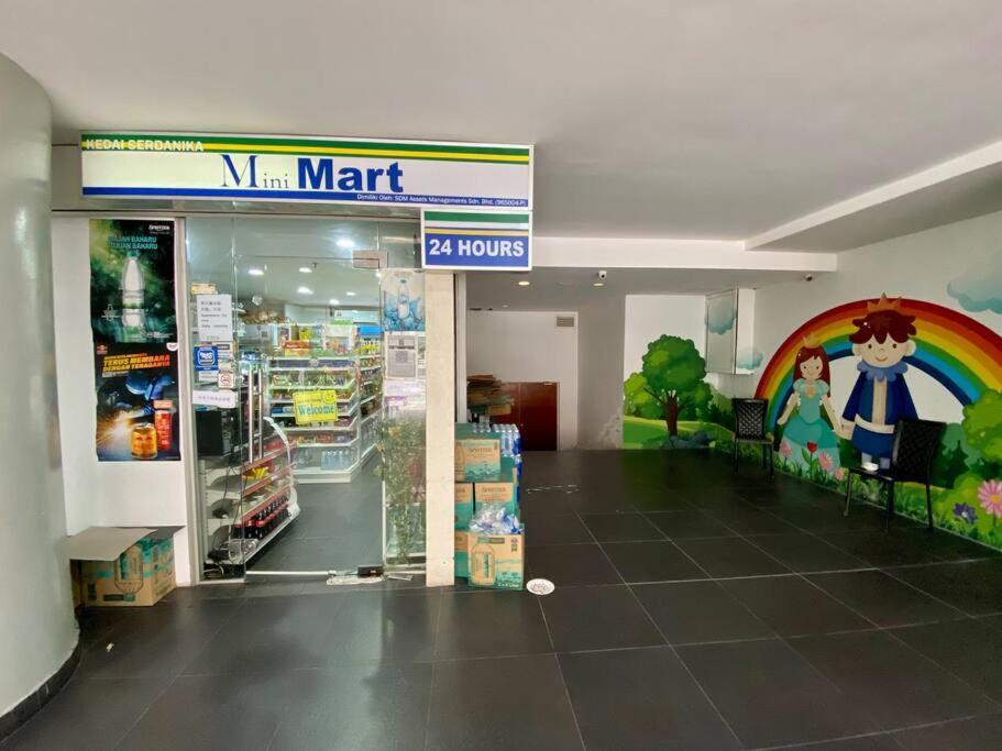 شقة Spacious 3R,2R,Studio 5Min Walk To Time Square,Lalaport, Pool,Gym,Wifi كوالالمبور المظهر الخارجي الصورة