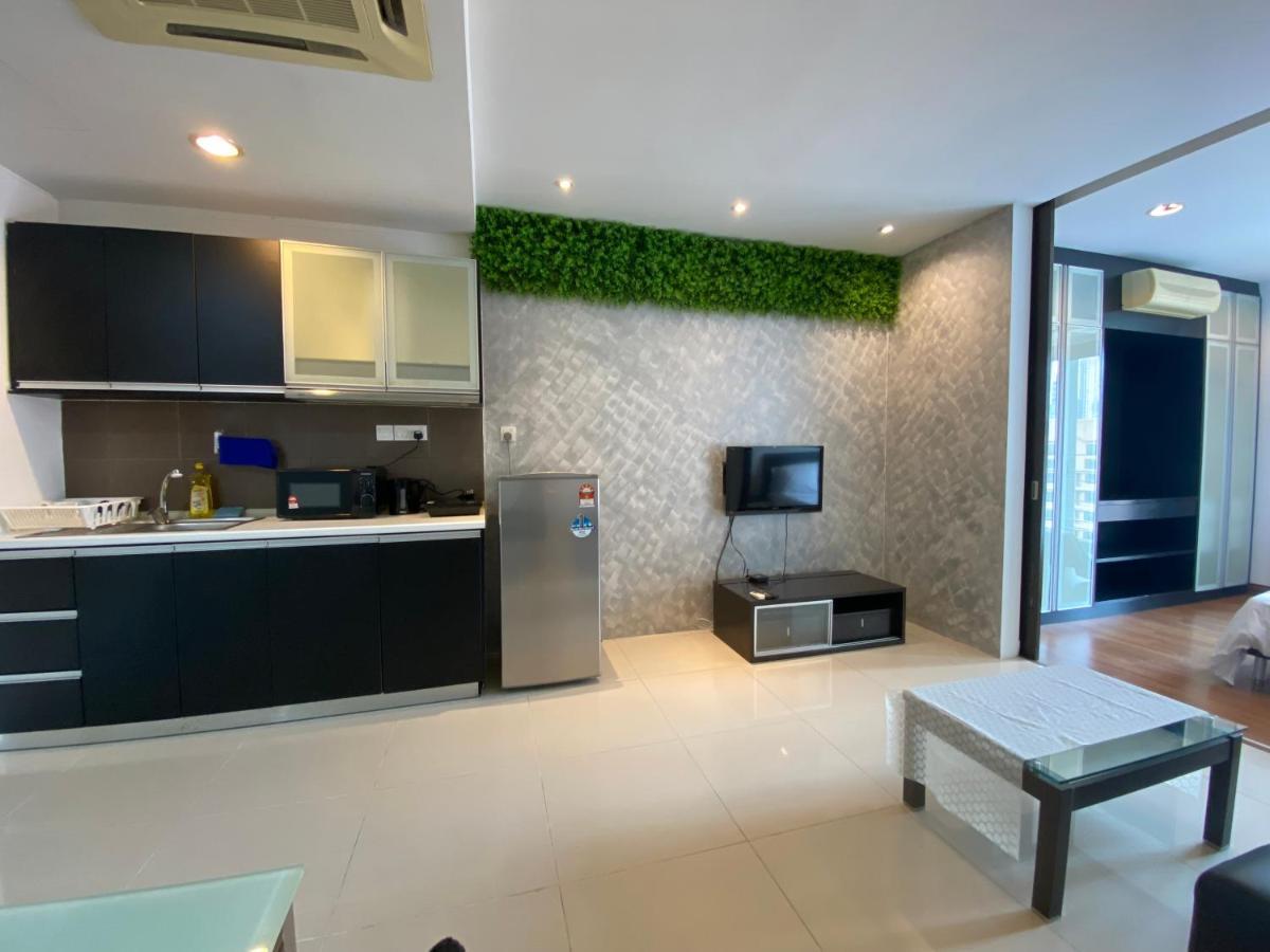 شقة Spacious 3R,2R,Studio 5Min Walk To Time Square,Lalaport, Pool,Gym,Wifi كوالالمبور المظهر الخارجي الصورة