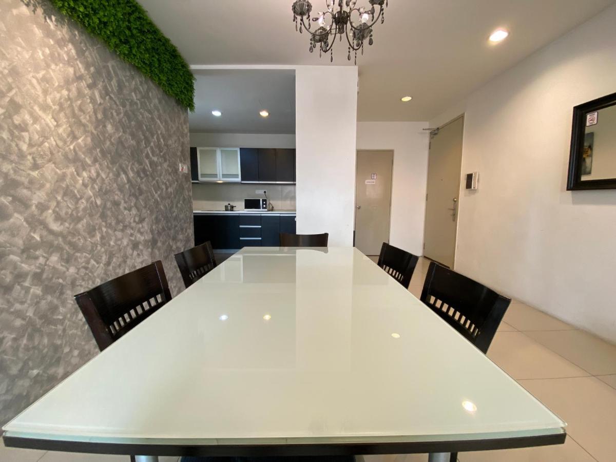 شقة Spacious 3R,2R,Studio 5Min Walk To Time Square,Lalaport, Pool,Gym,Wifi كوالالمبور المظهر الخارجي الصورة